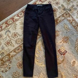 Express Stella Low Rise legging! So soft! 0 short